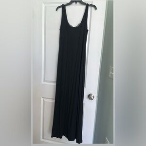 Kittenish Black Sleeveless Maxi Dress